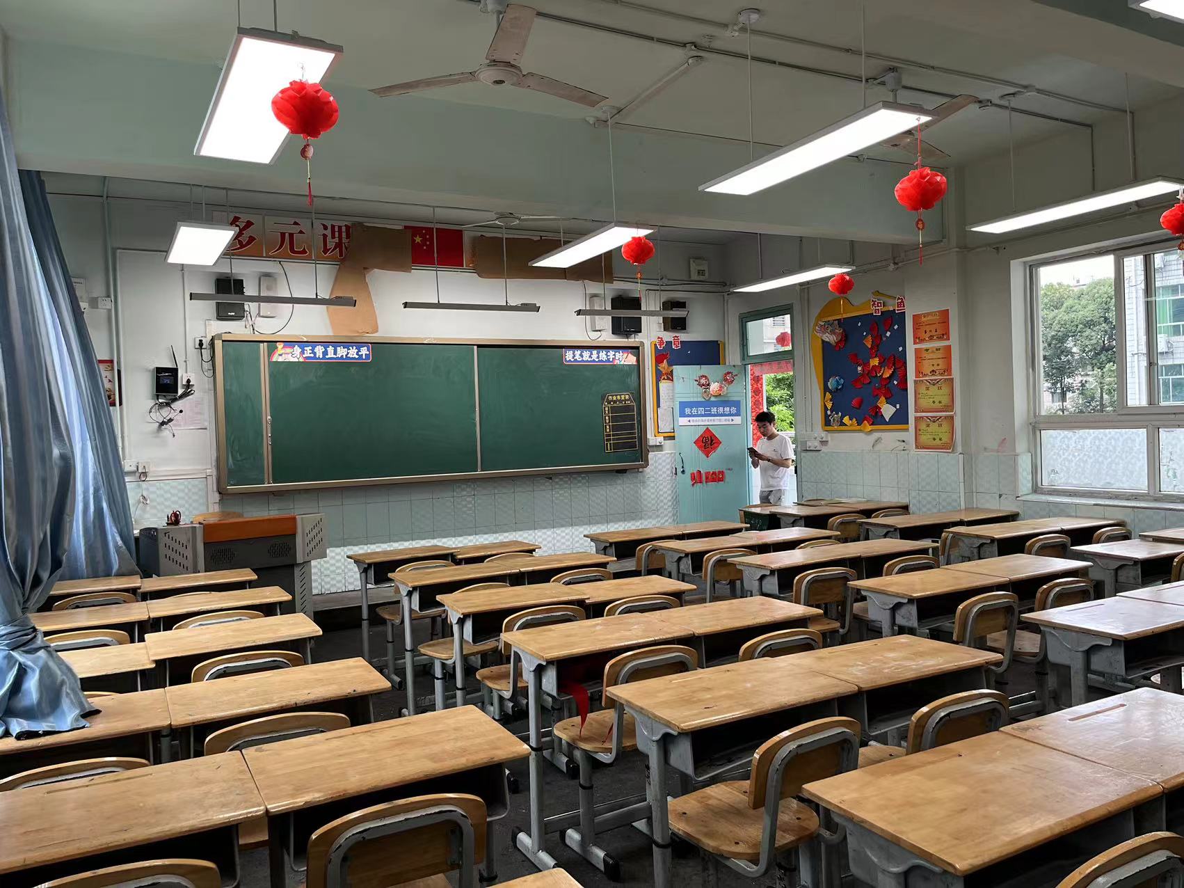 ​成都市龙泉驿区实验小学校